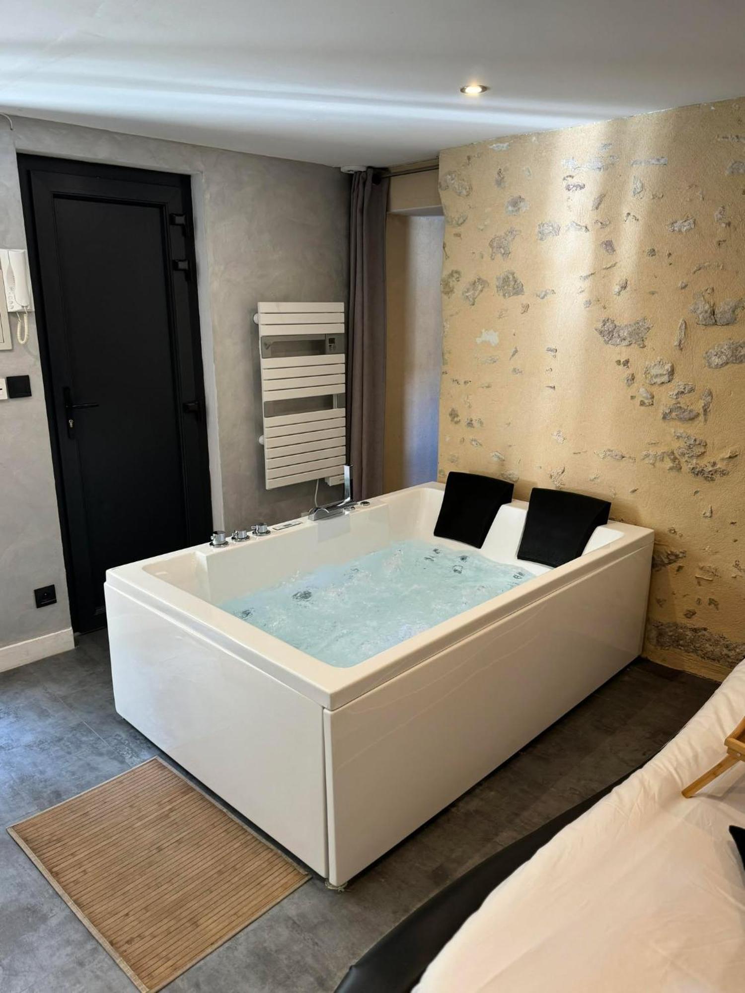 Love Queen Spa Detente Blois Extérieur photo
